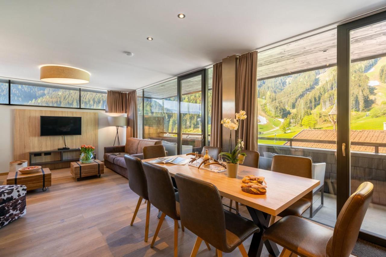 Sunny Ferienwohnungen Ski In - Ski Out Self Check In Zell am See Exterior foto